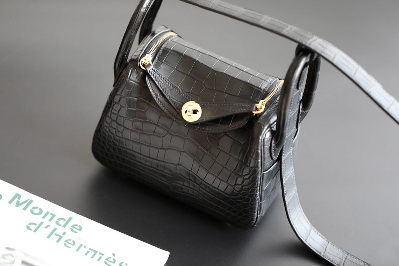 new-luxury-designer-bags-nm23885