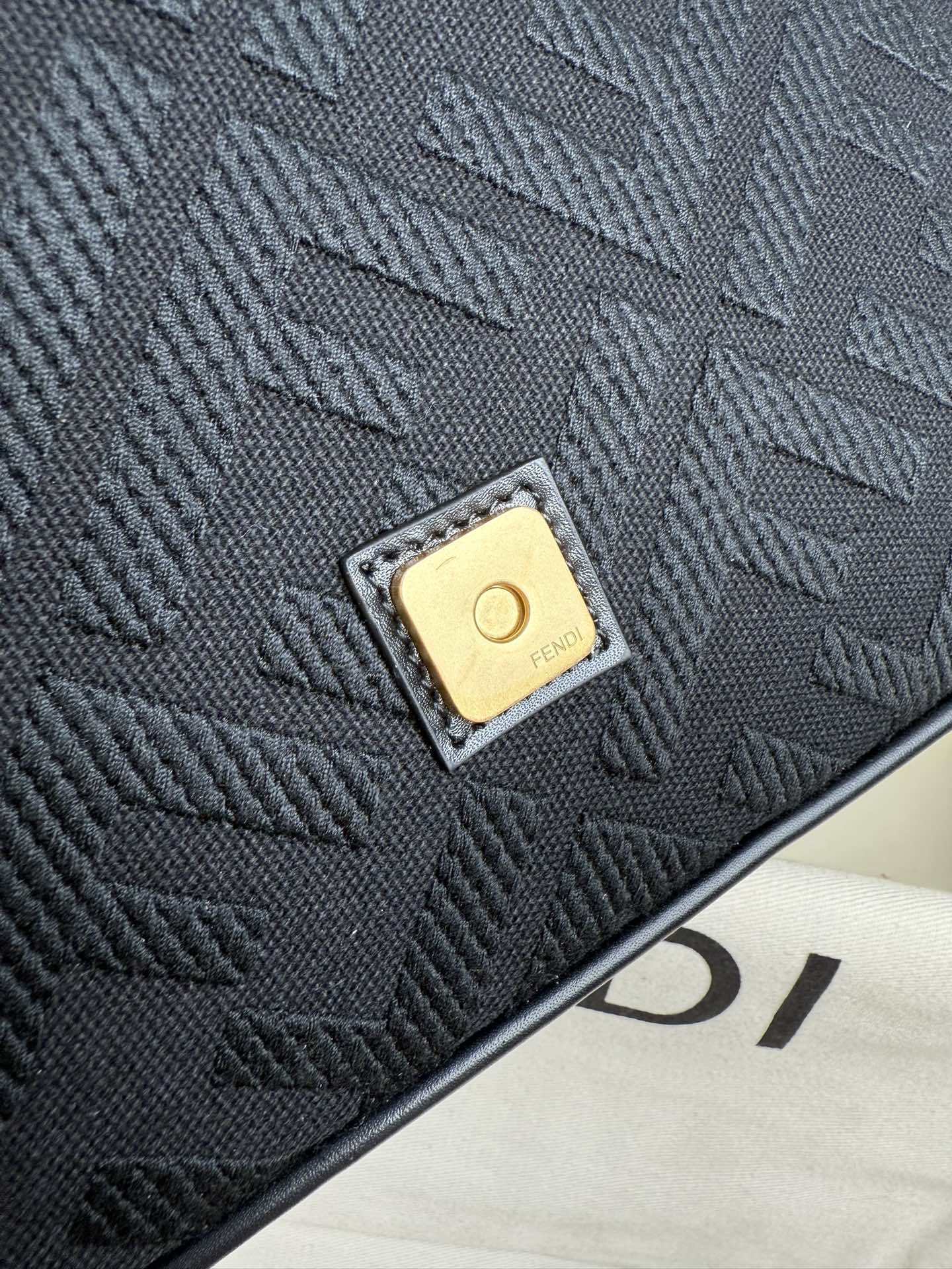 Ezyycart Bags - Best High-End Brands in One Place - AFFORDABLE LUXURY BAGS - 19104