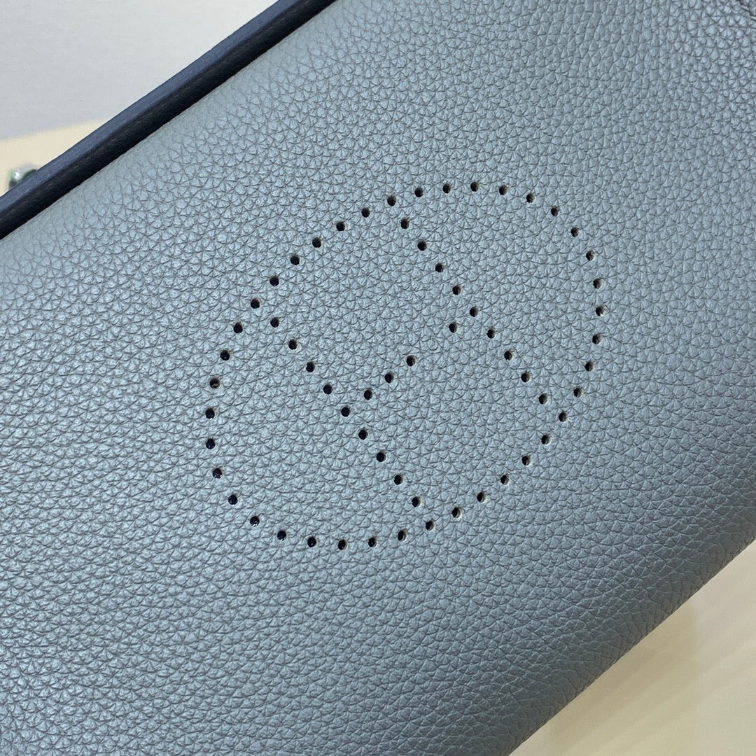 new-luxury-designer-bags-nm23340