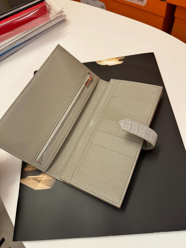 new-luxury-designer-bags-nm23547