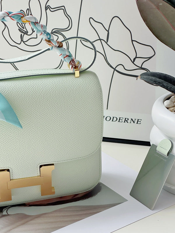 new-luxury-designer-bags-nm23376