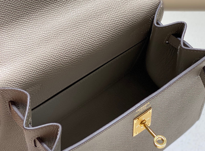 new-luxury-designer-bags-nm23779