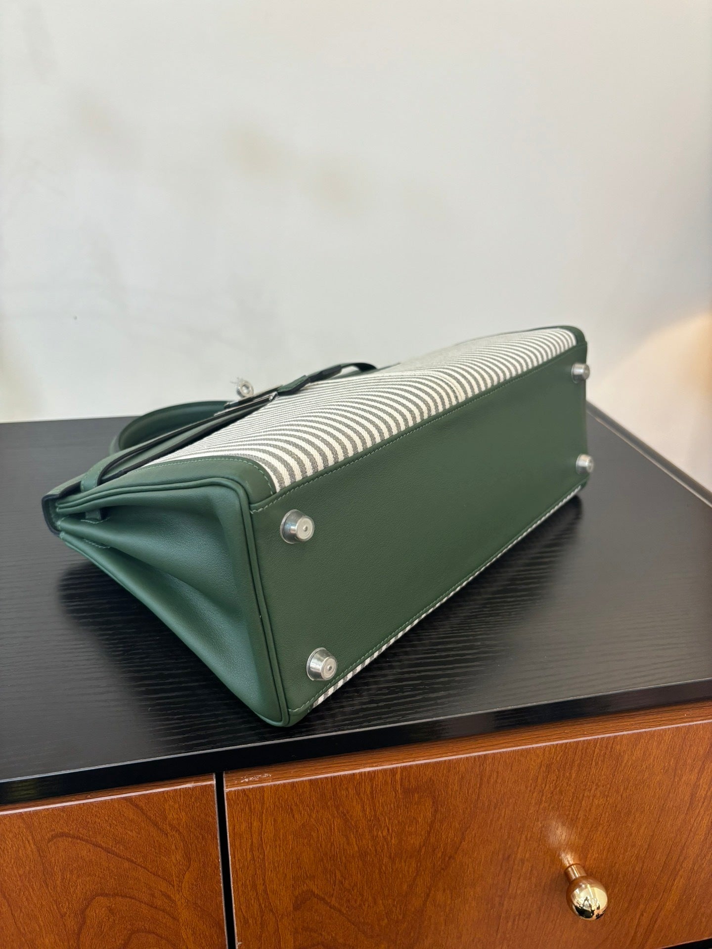 new-luxury-designer-bags-nm22937