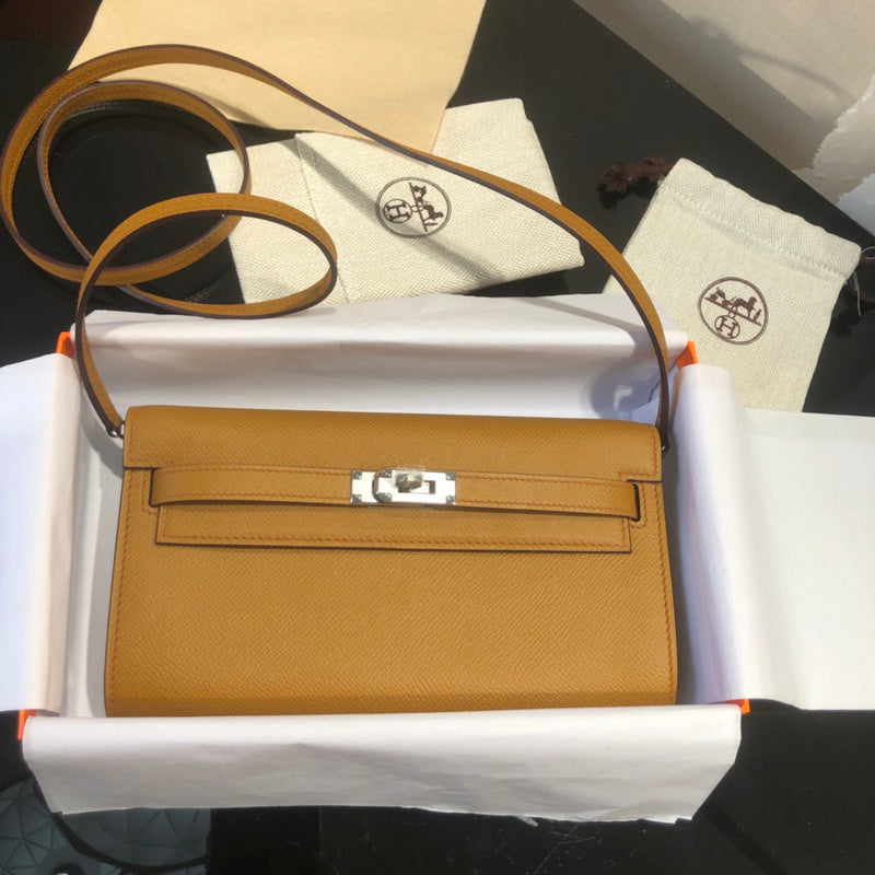 new-luxury-designer-bags-nm23566