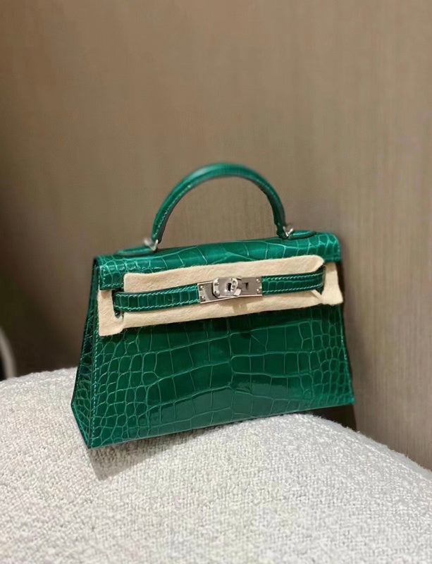 new-luxury-designer-bags-nm23859