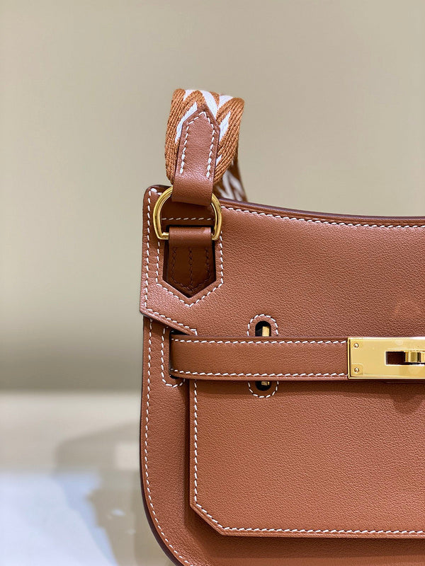 new-luxury-designer-bags-nm23980