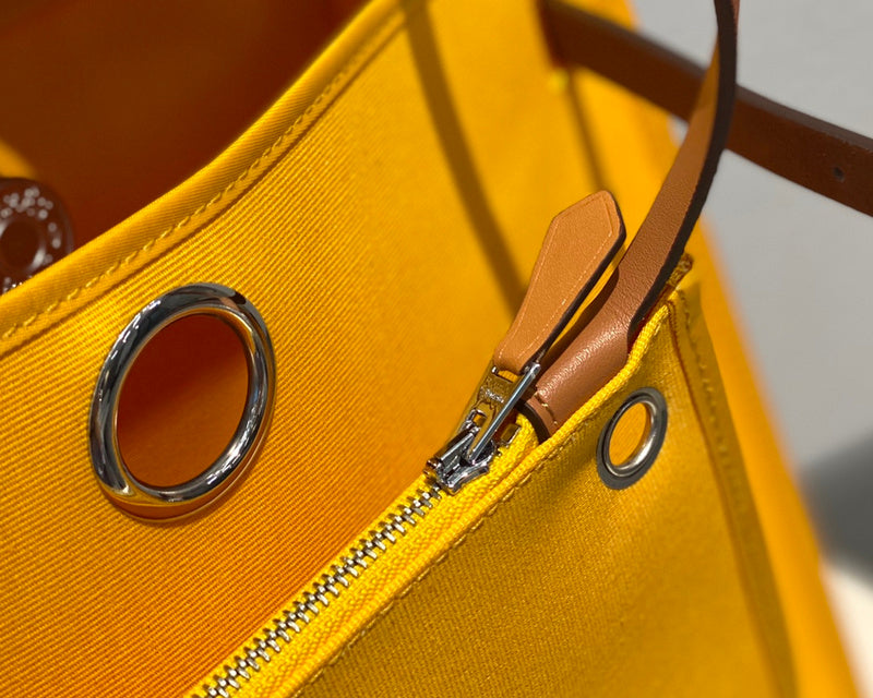 new-luxury-designer-bags-nm23782