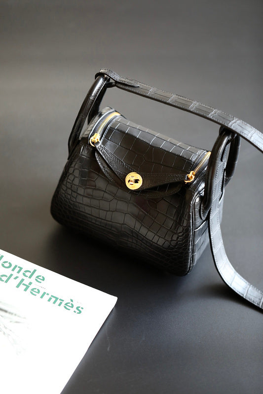 new-luxury-designer-bags-nm23885