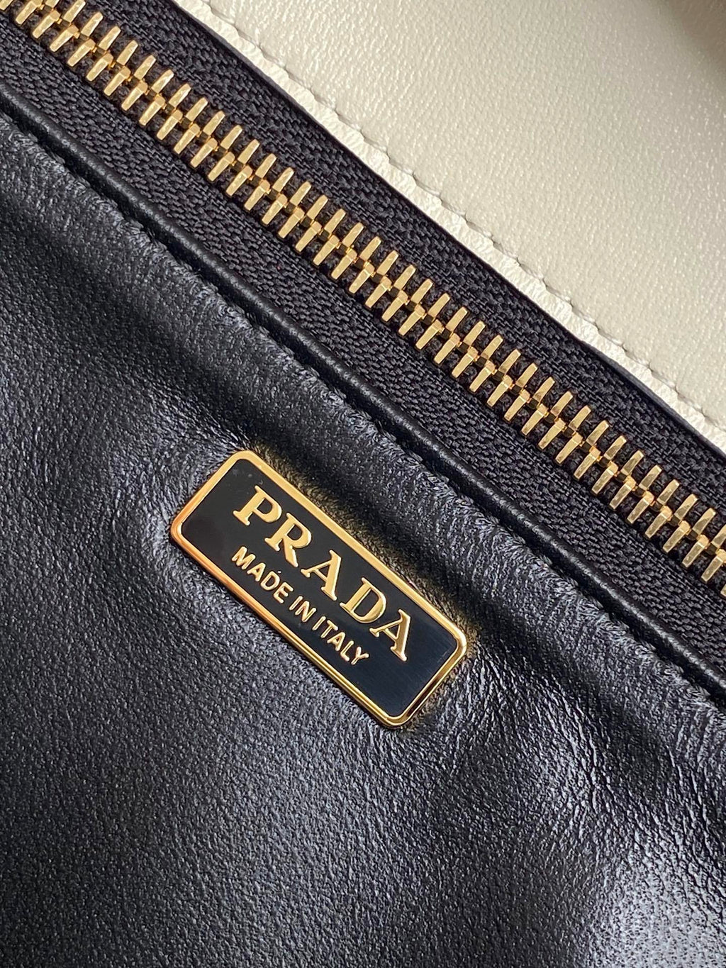 Ezyycart Bags - Best High-End Brands in One Place - AFFORDABLE LUXURY BAGS - 14208