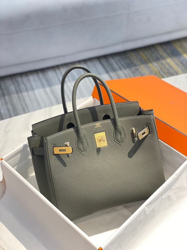new-luxury-designer-bags-nm23698