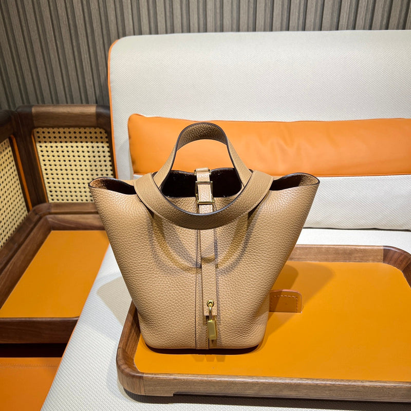new-luxury-designer-bags-nm23844