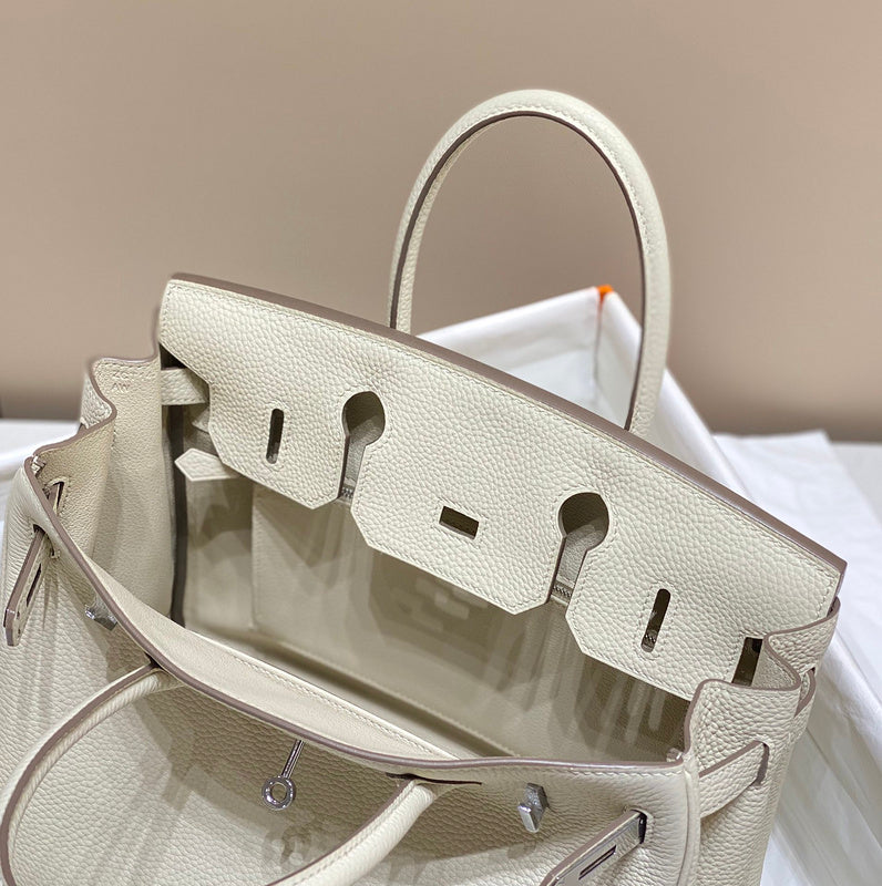 new-luxury-designer-bags-nm23534