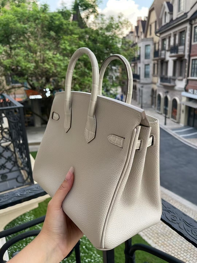 Anum Bags - High-Quality Designer Products for You - AFFORDABLE LUXURY BAGS - 20554