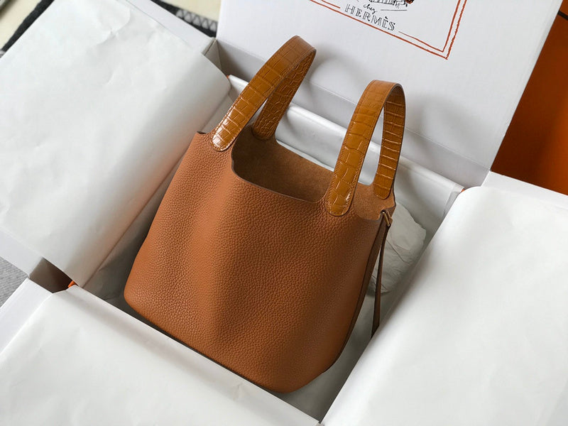 new-luxury-designer-bags-nm23464