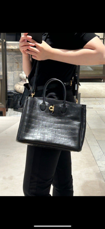 Ezyycart Bags - DESIGNER BAGS FOR WOMEN - AFFORDABLE LUXURY BAGS - 17335