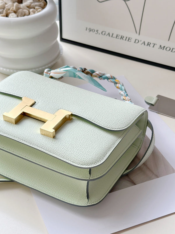 new-luxury-designer-bags-nm23376