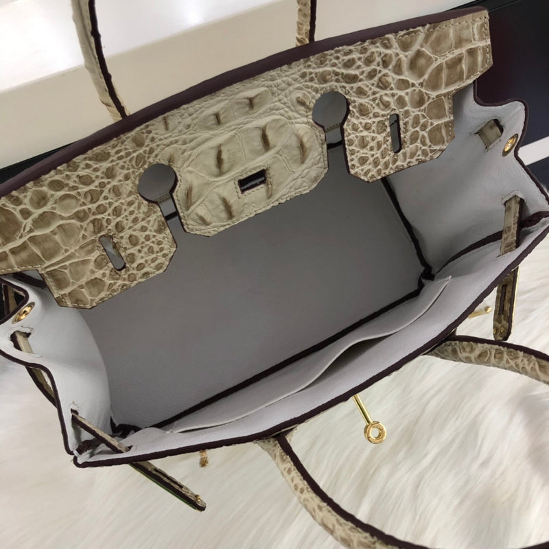 new-luxury-designer-bags-nm23520