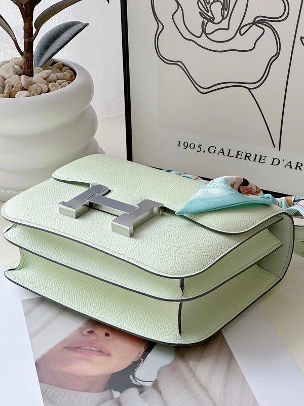 new-luxury-designer-bags-nm23376