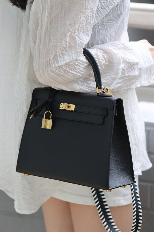 new-luxury-designer-bags-nm23375
