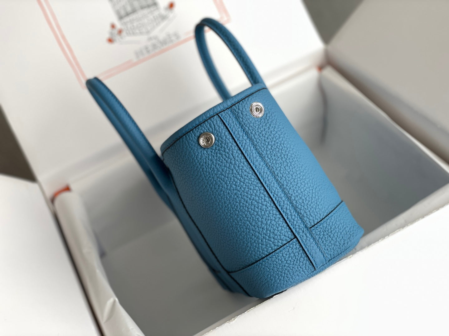 new-luxury-designer-bags-nm22946