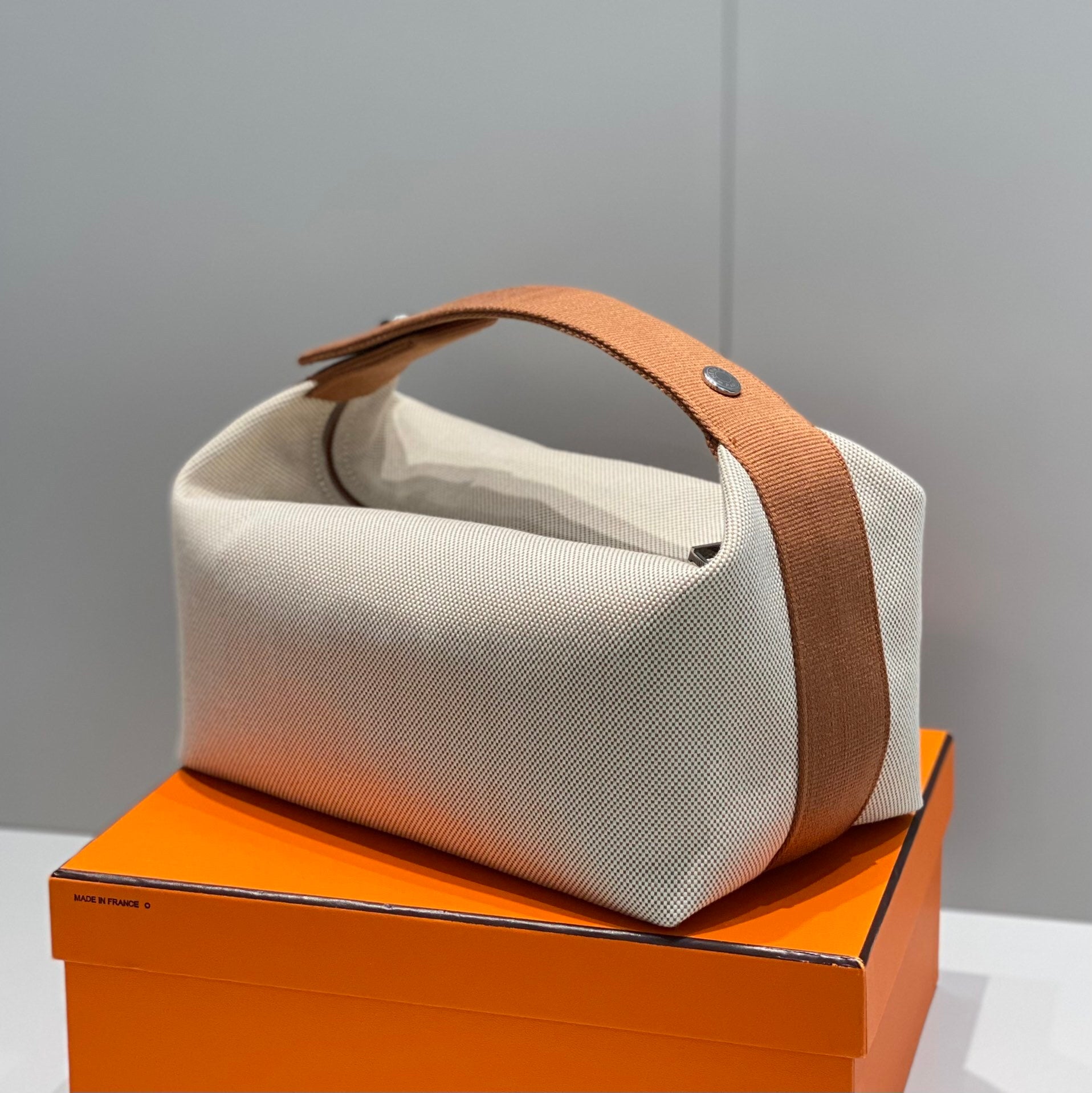 new-luxury-designer-bags-nm22992