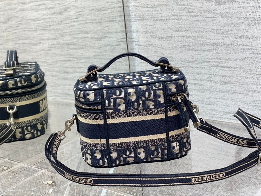 Ezyycart Bags - Best High-End Brands in One Place - AFFORDABLE LUXURY BAGS - 18888