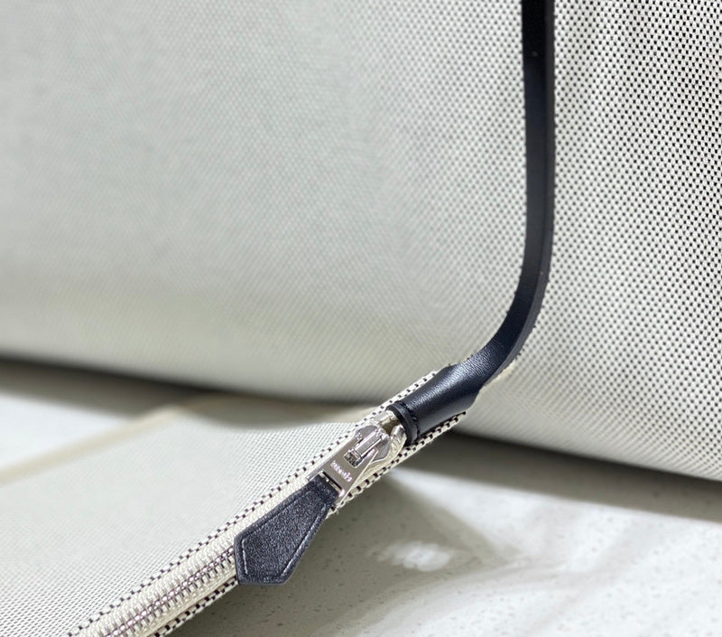 new-luxury-designer-bags-nm23498