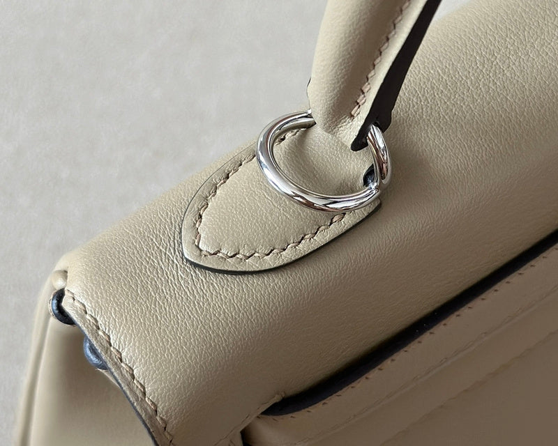 new-luxury-designer-bags-nm23916