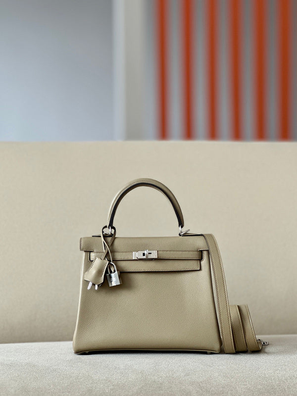 new-luxury-designer-bags-nm23916
