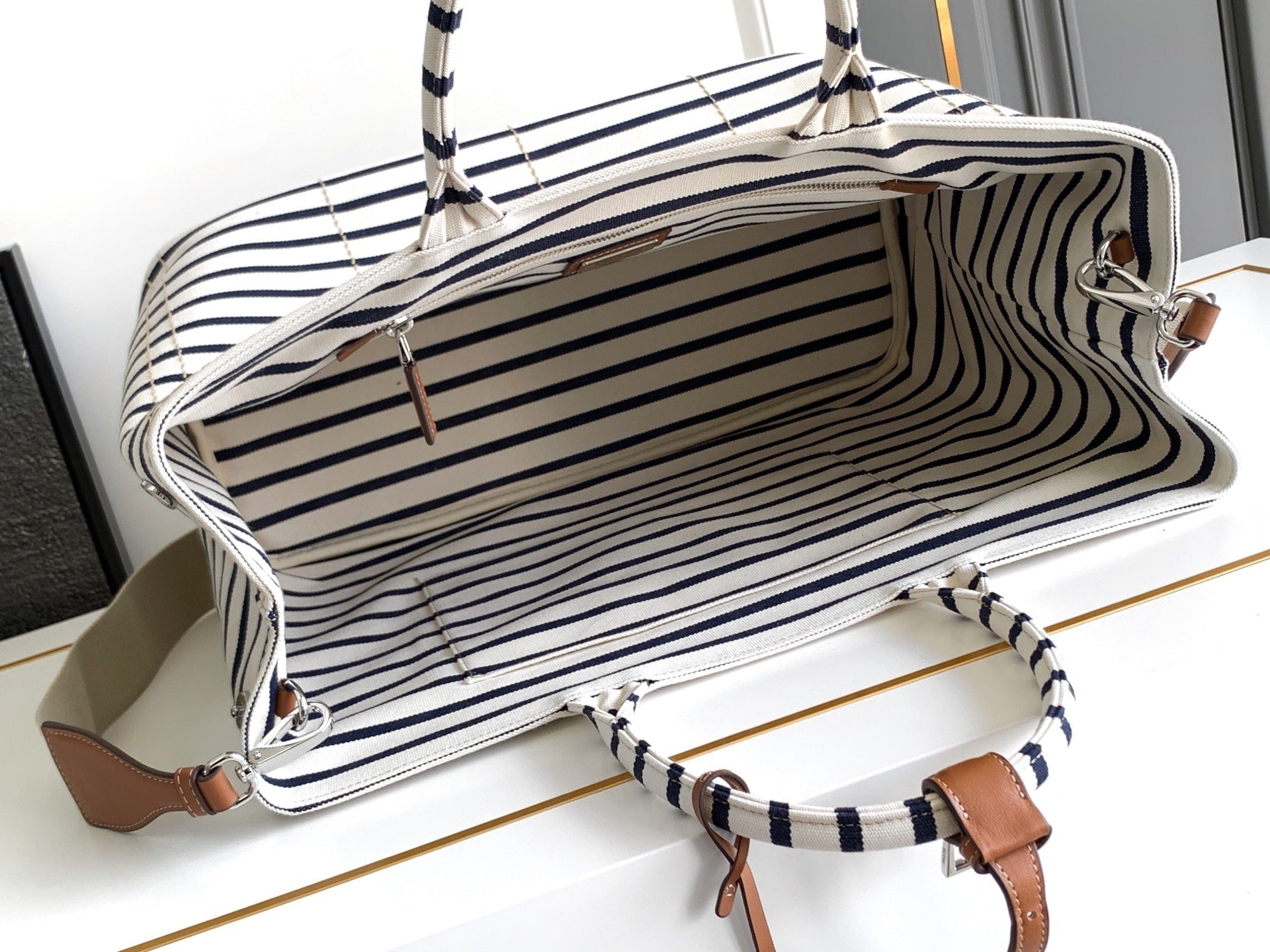Ezyycart Bags - DESIGNER BAGS FOR WOMEN - AFFORDABLE LUXURY BAGS - 14335