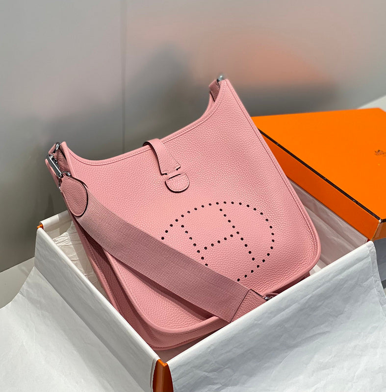 new-luxury-designer-bags-nm23791