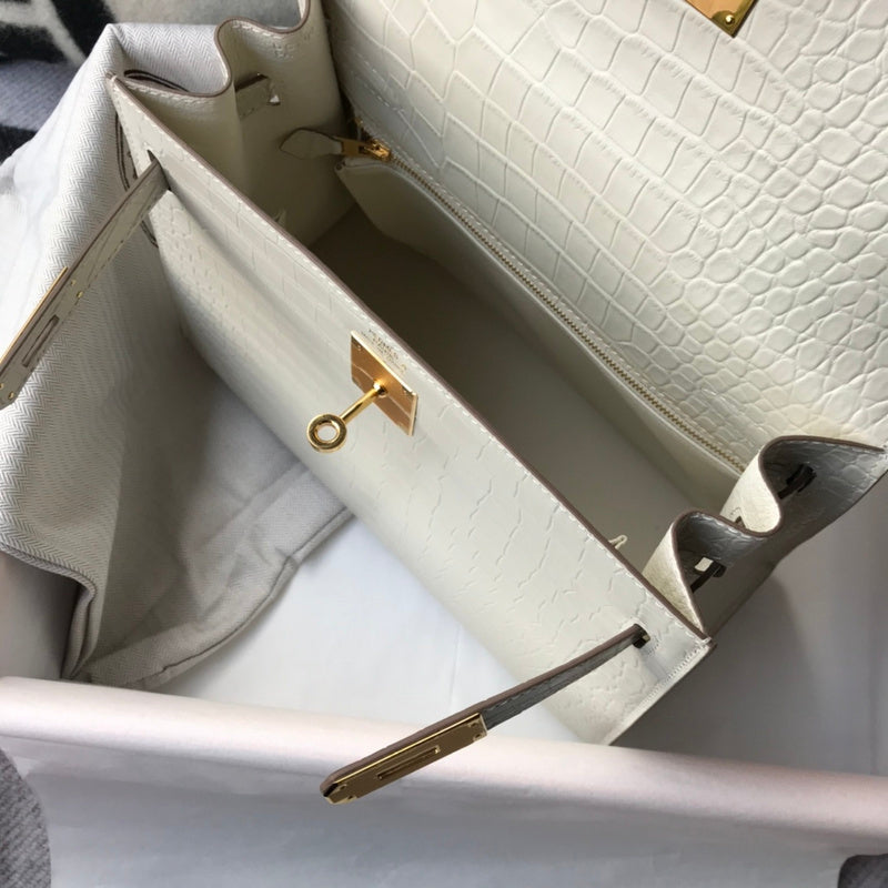 new-luxury-designer-bags-nm23445