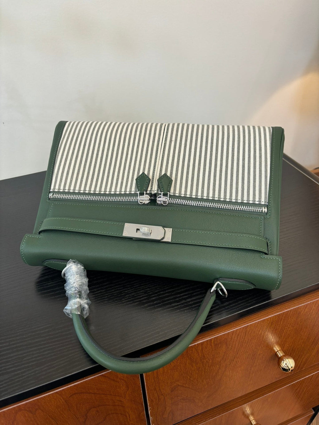 new-luxury-designer-bags-nm22937