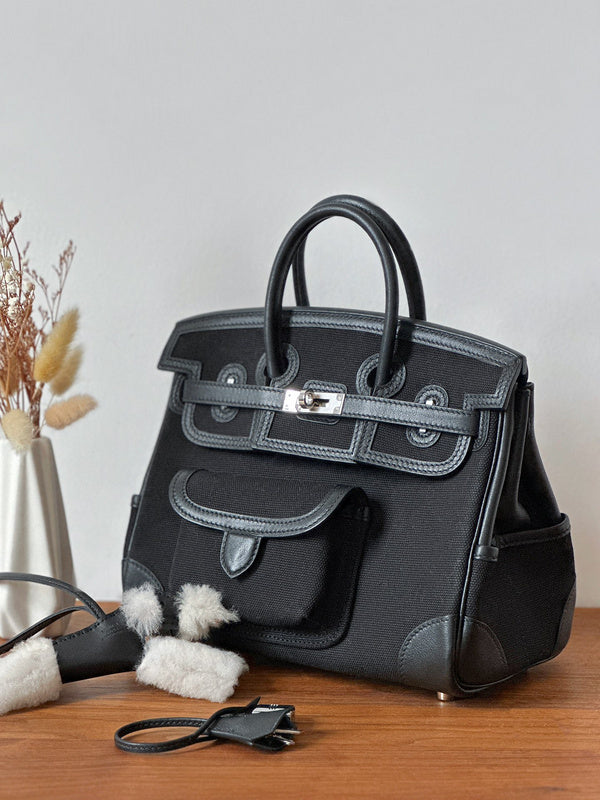 new-luxury-designer-bags-nm23977
