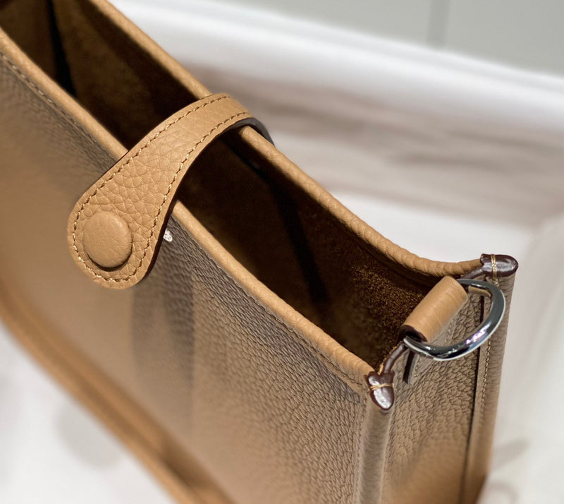 new-luxury-designer-bags-nm23542
