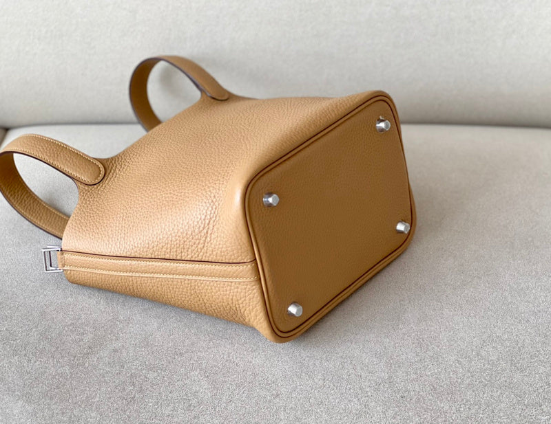 new-luxury-designer-bags-nm23411