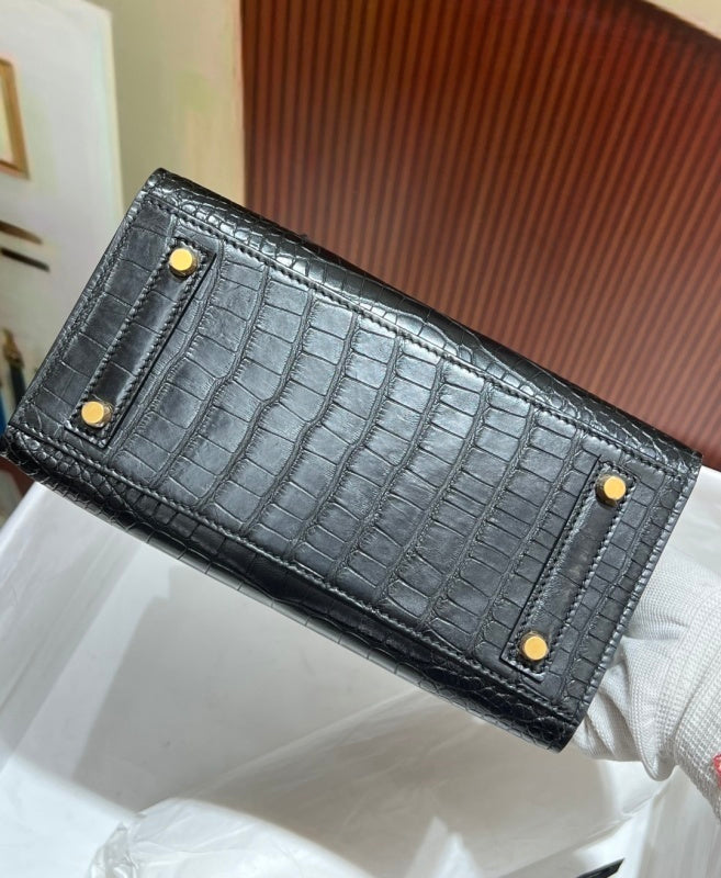 Anum Bags - High-Quality Designer Products for You - AFFORDABLE LUXURY BAGS - 20530