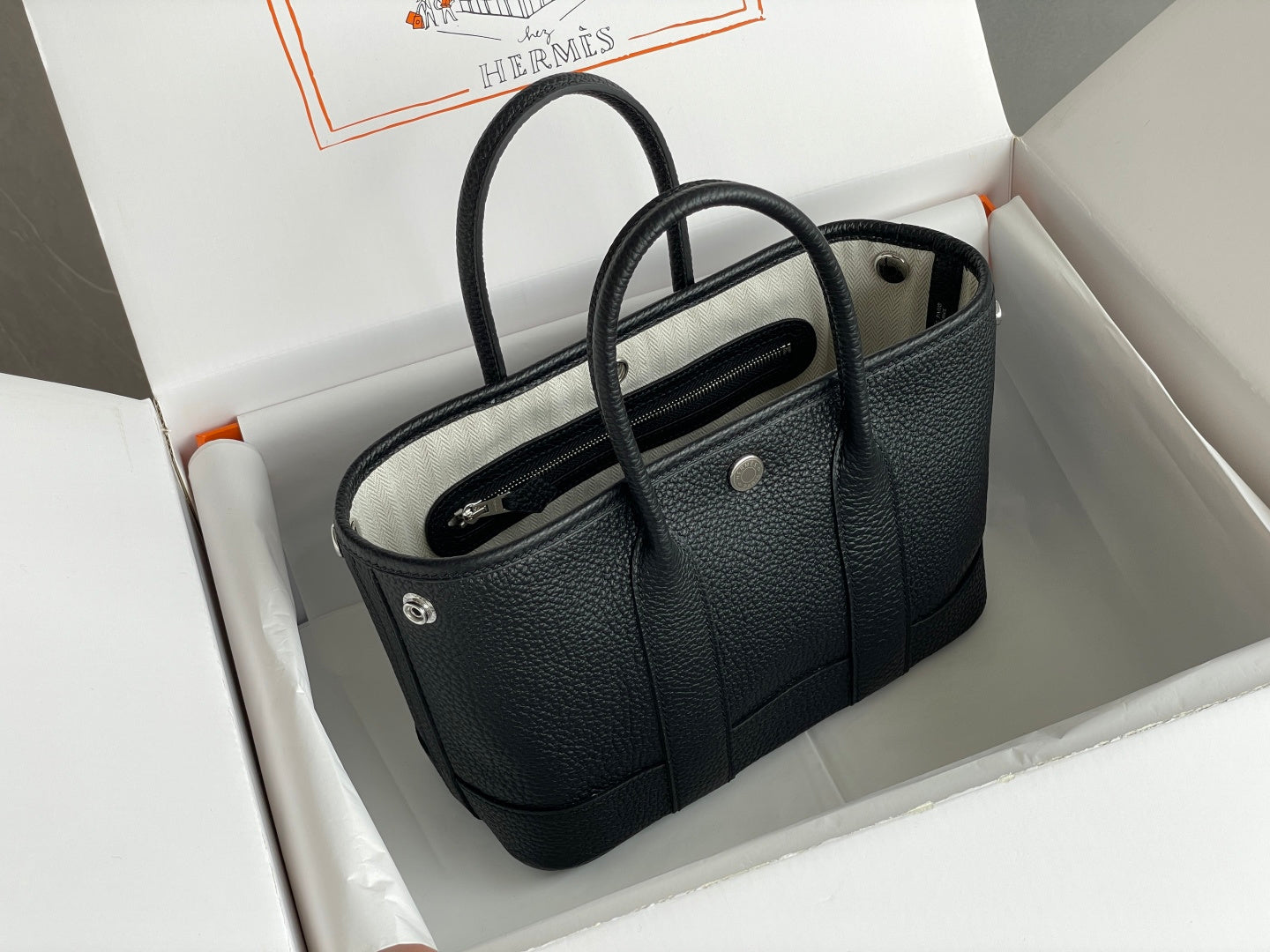 new-luxury-designer-bags-nm22935