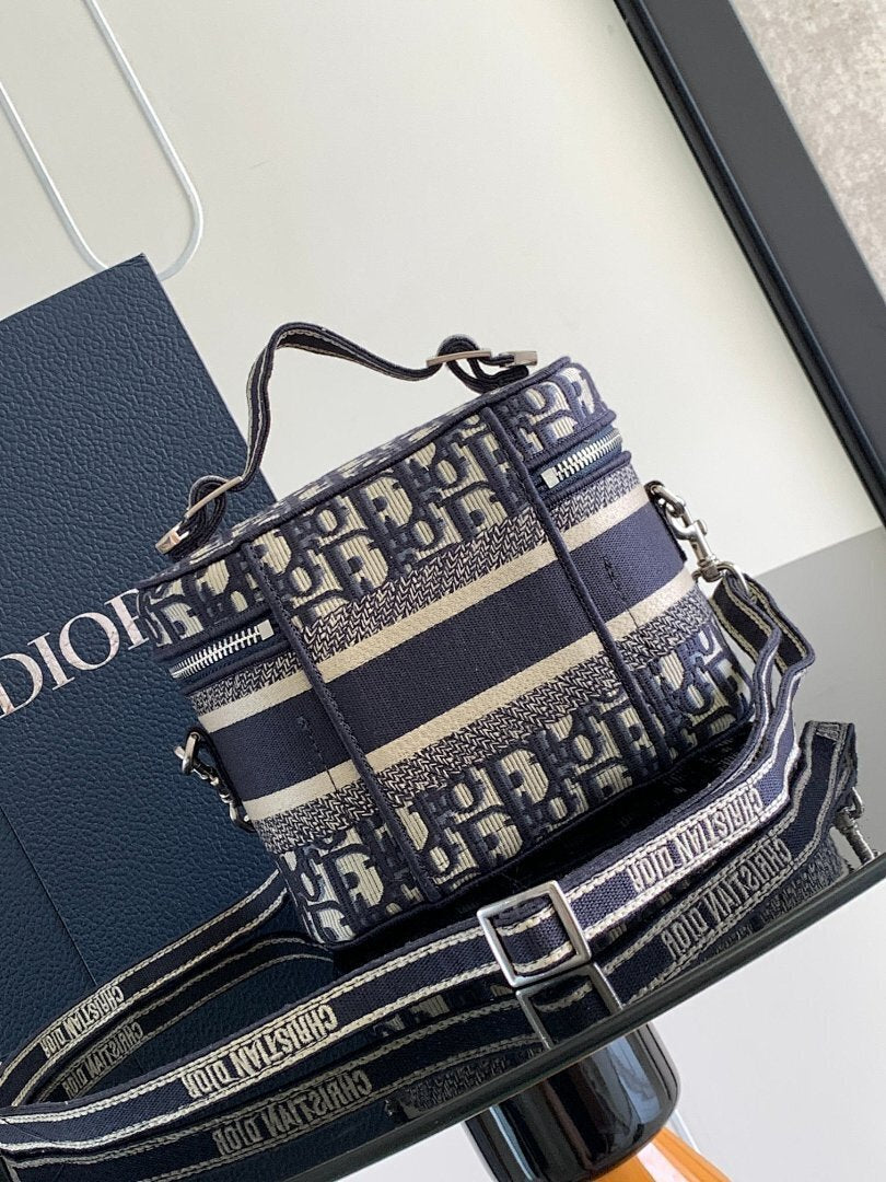 Ezyycart Bags - DESIGNER BAGS FOR WOMEN - AFFORDABLE LUXURY BAGS - 18887