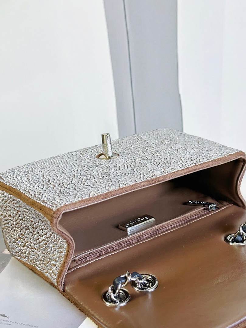 Anum Bags - High-Quality Designer Products for You - AFFORDABLE LUXURY BAGS - 17666
