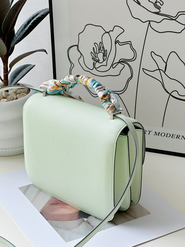 new-luxury-designer-bags-nm23376