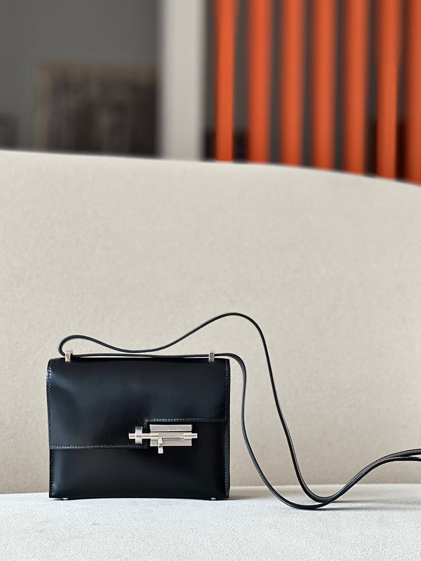 new-luxury-designer-bags-nm23808