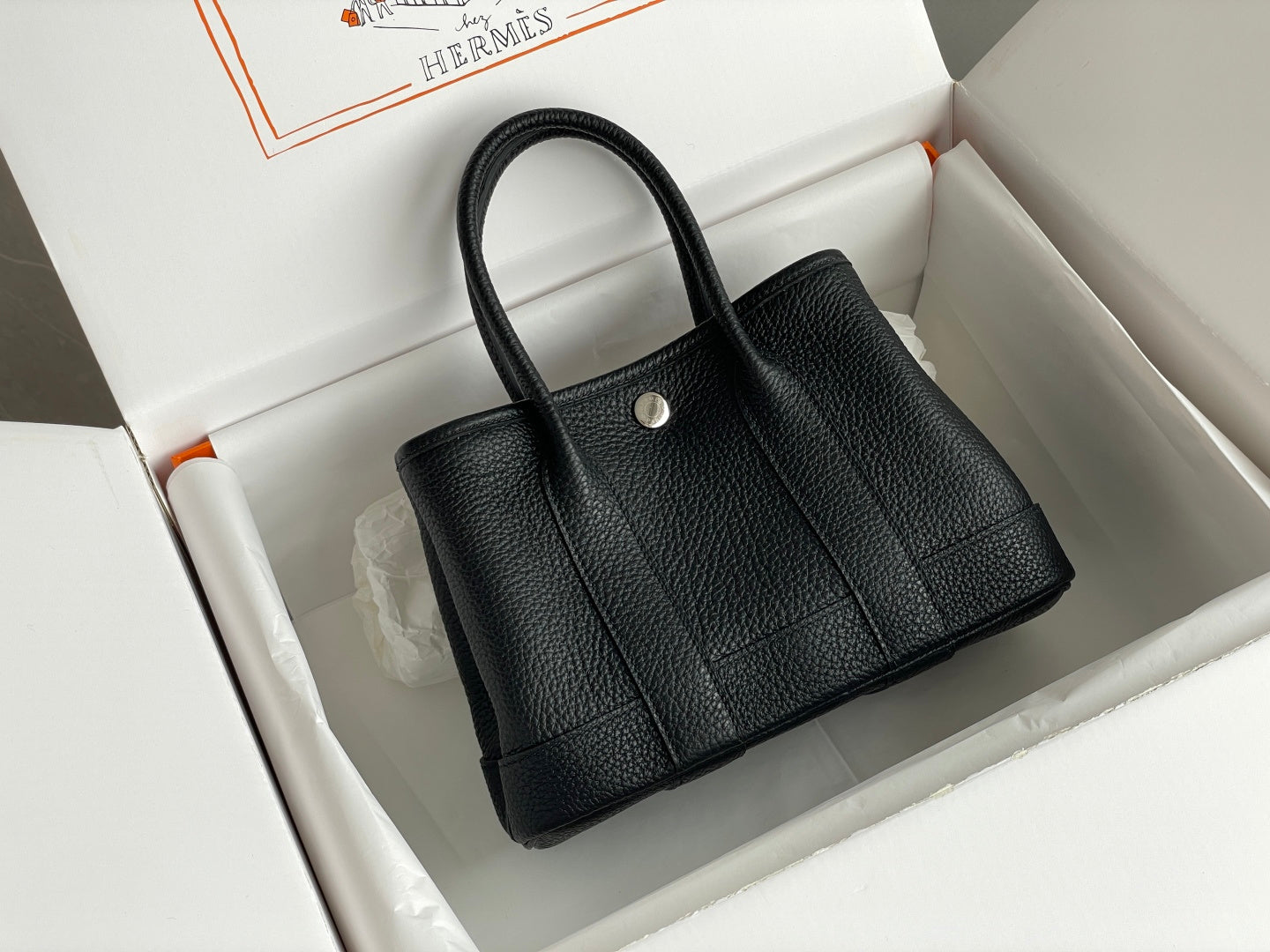 new-luxury-designer-bags-nm22935