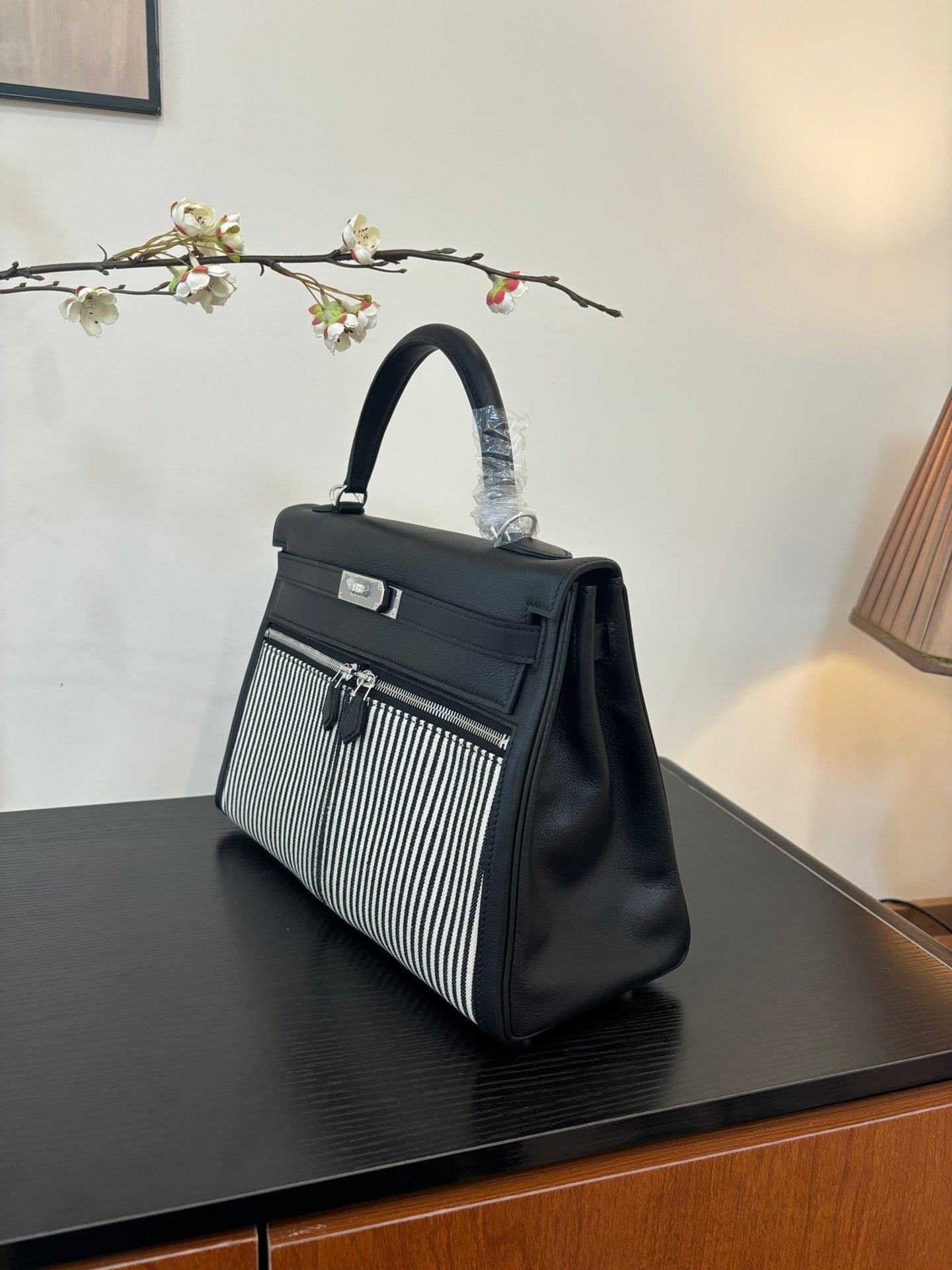 new-luxury-designer-bags-nm22938