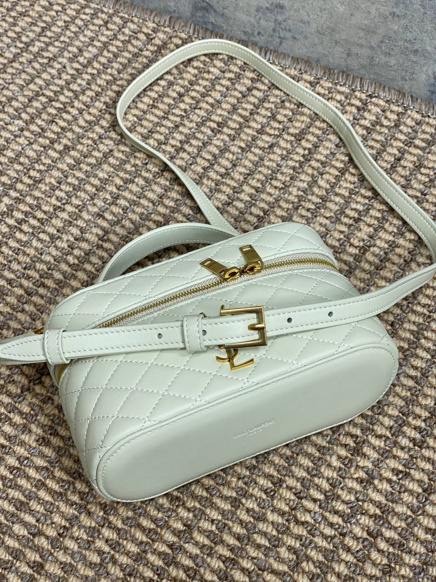 Ezyycart Bags - DESIGNER BAGS FOR WOMEN - AFFORDABLE LUXURY BAGS - 15495