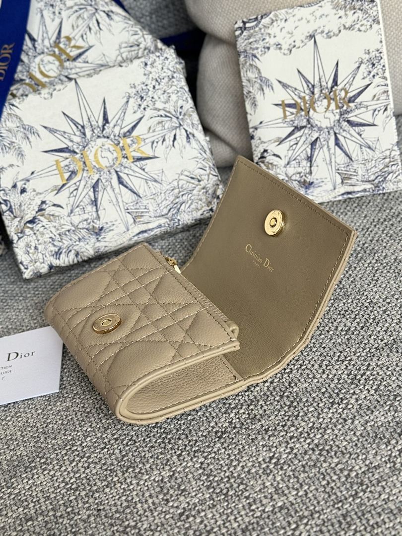 Ezyycart Bags - Best High-End Brands in One Place - AFFORDABLE LUXURY BAGS - 19008