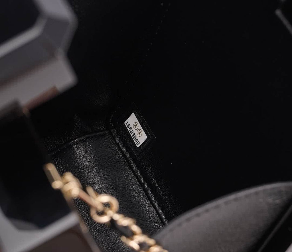 Anum Bags - High-Quality Designer Products for You - AFFORDABLE LUXURY BAGS - 17810