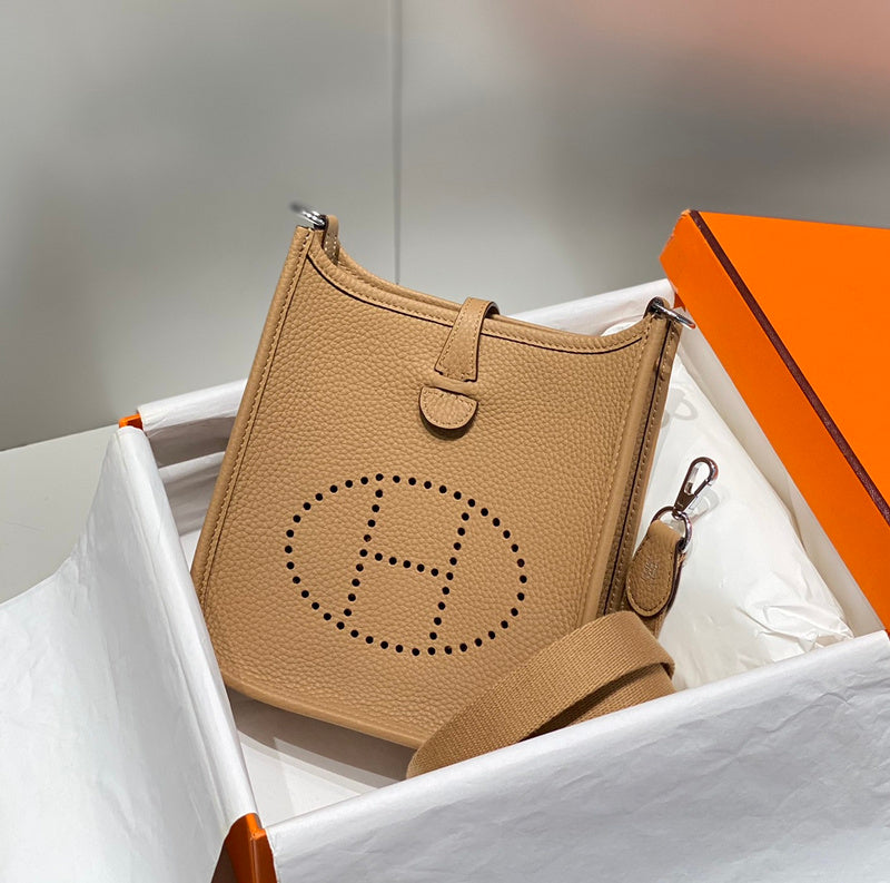 new-luxury-designer-bags-nm23542