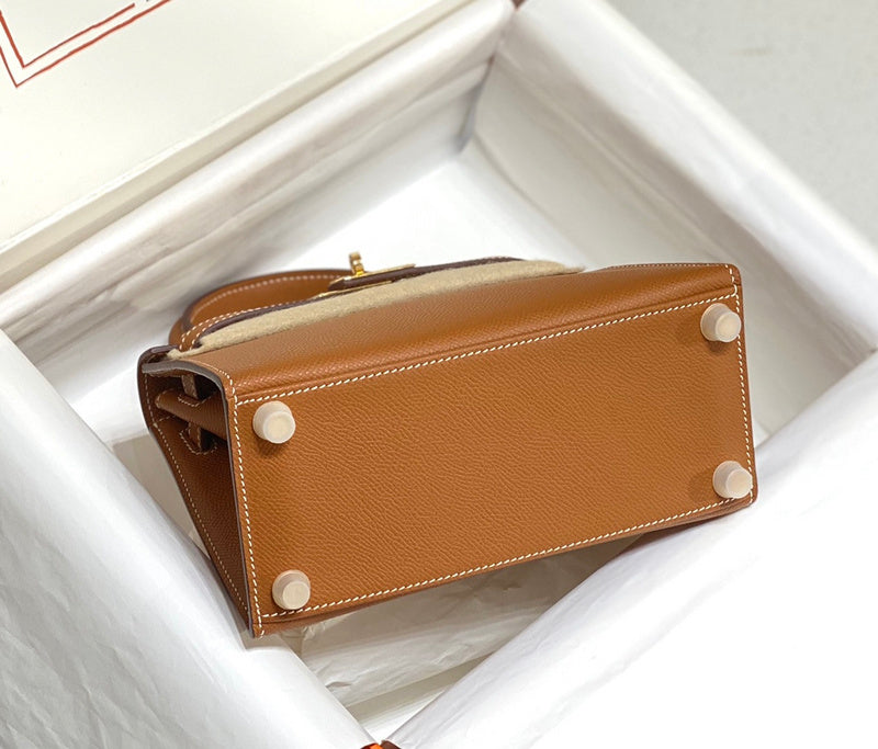 new-luxury-designer-bags-nm23697