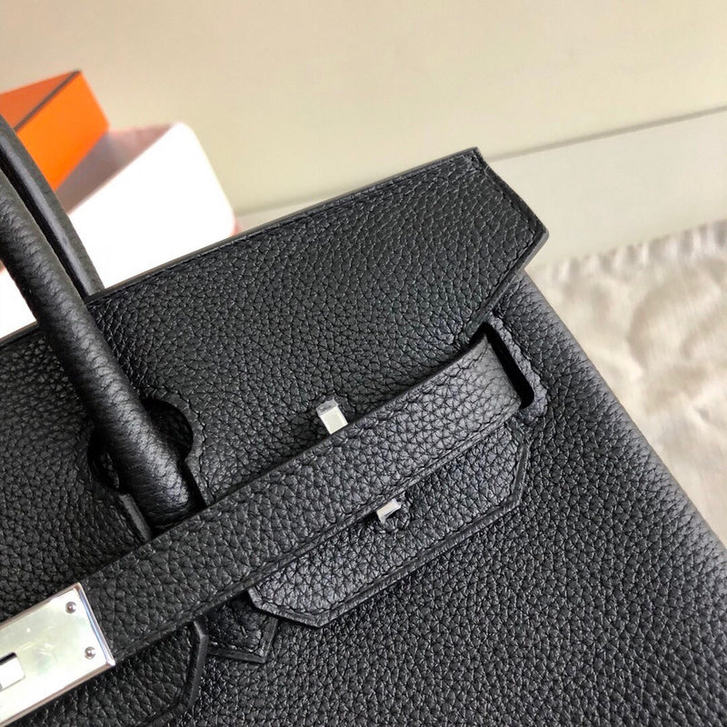 new-luxury-designer-bags-nm23772